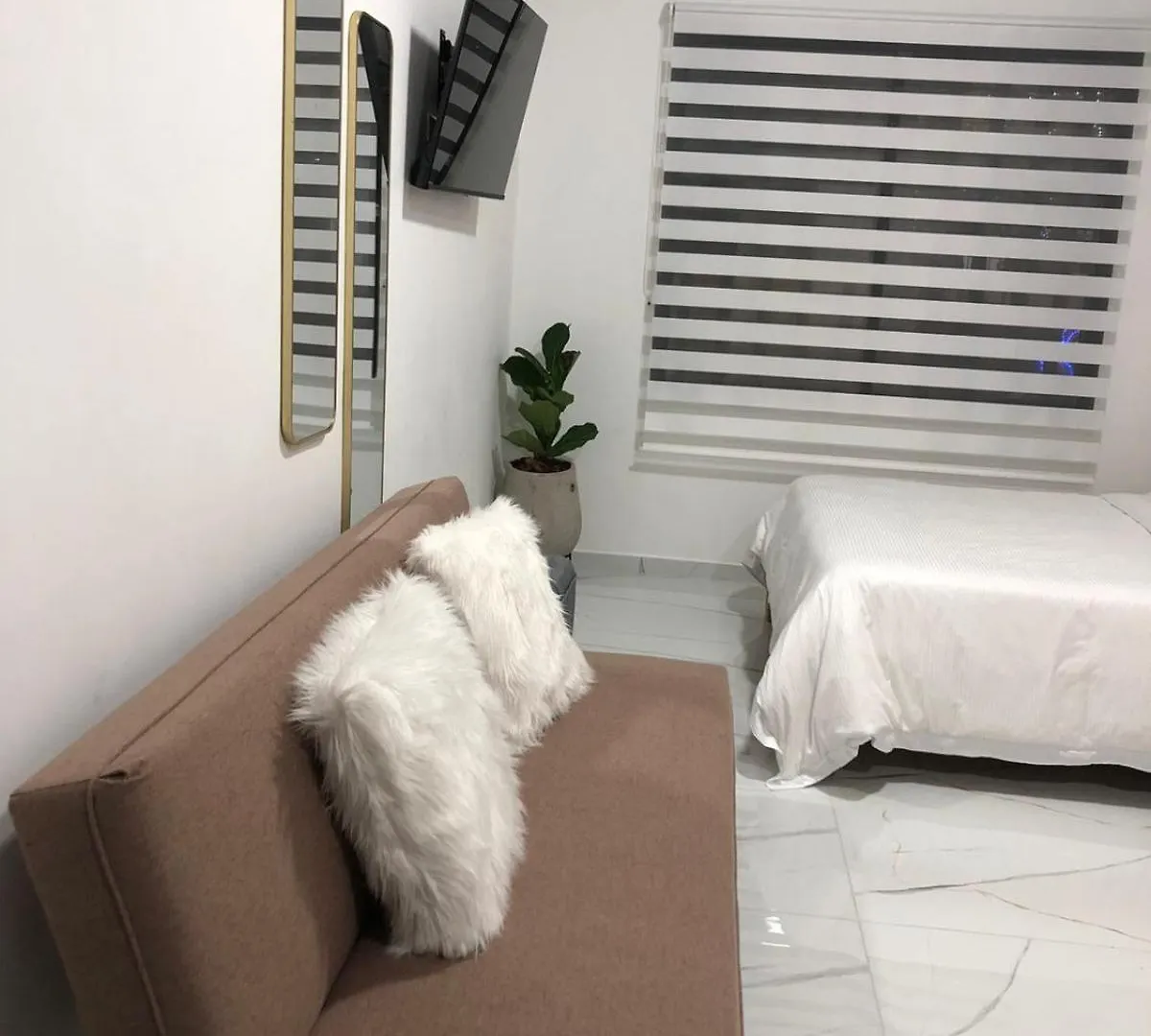 Aparta Estudio 205- Casa Bendita Medellin Apartment